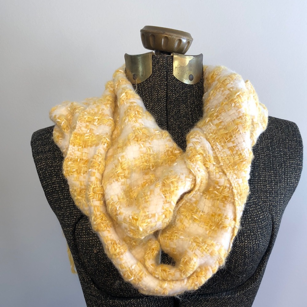 Vintage Banana Republic Yellow/Golden and White Scarf